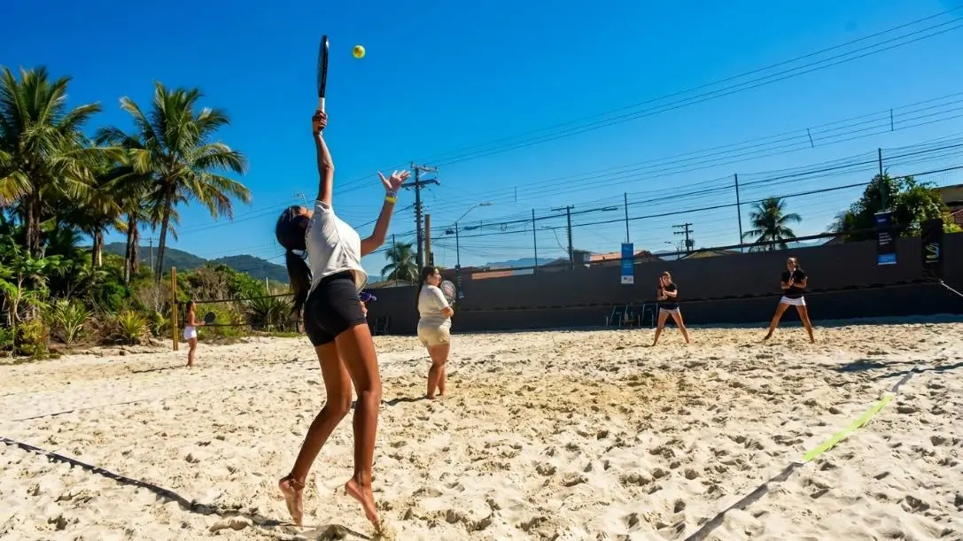 Quadras de beach tennis do Siena Beach Club em Caraguatatuba